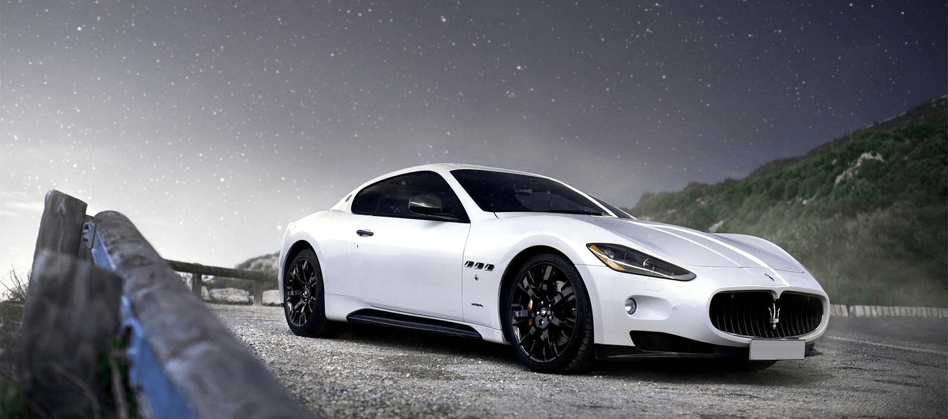 Maserati GranTurismo bianca